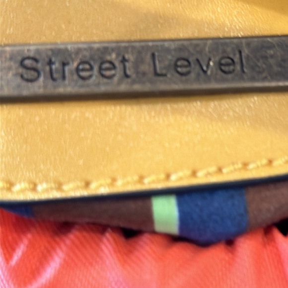 Street Level Faux Leather Cut Out Gold & Orange Small Tote or Crossbody Bag - Picture 6 of 11